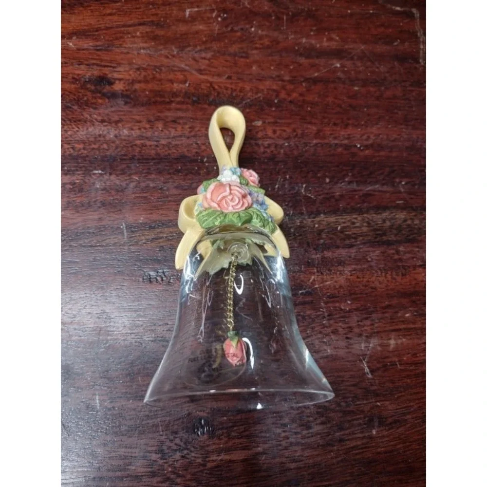 Vintage 1989 Avon FLORAL BOUQUET CRYSTAL BELL